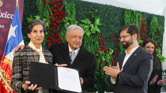 Andrés Manuel López Obrador, presidente de México; Gabriel Boric, presidente de Chile, y María Isabel Allende, escritora e hija de Salvador Allende