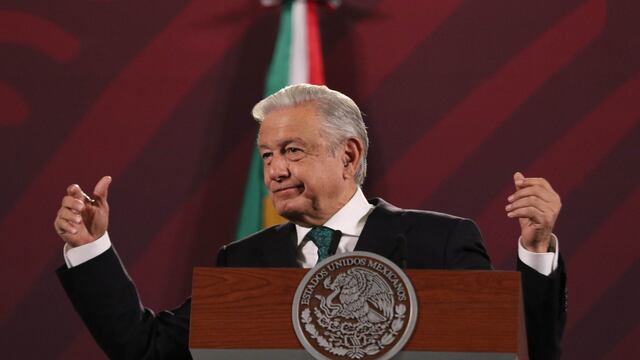 Andrés Manuel López Obrador defiende al gobernador Cuitláhuac García quien según él fue muy atacado por la protesta que organizo en contra de la SCJN.