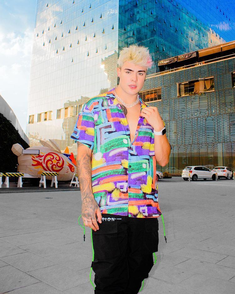 Carlos Feria, influencer.