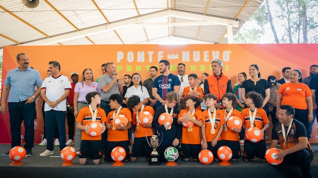 Samuel García inauguró la cancha número 550 de “Ponte Nuevo, Ponte Mundial”