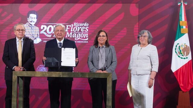 AMLO firmó la iniciativa para eliminar el Horario de Verano en México el 5 de julio de 2022