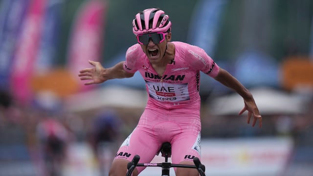 ¿Quién es Isaac del Toro? El ciclista mexicano está llevando a México a lo más alto del Giro de Italia 2025