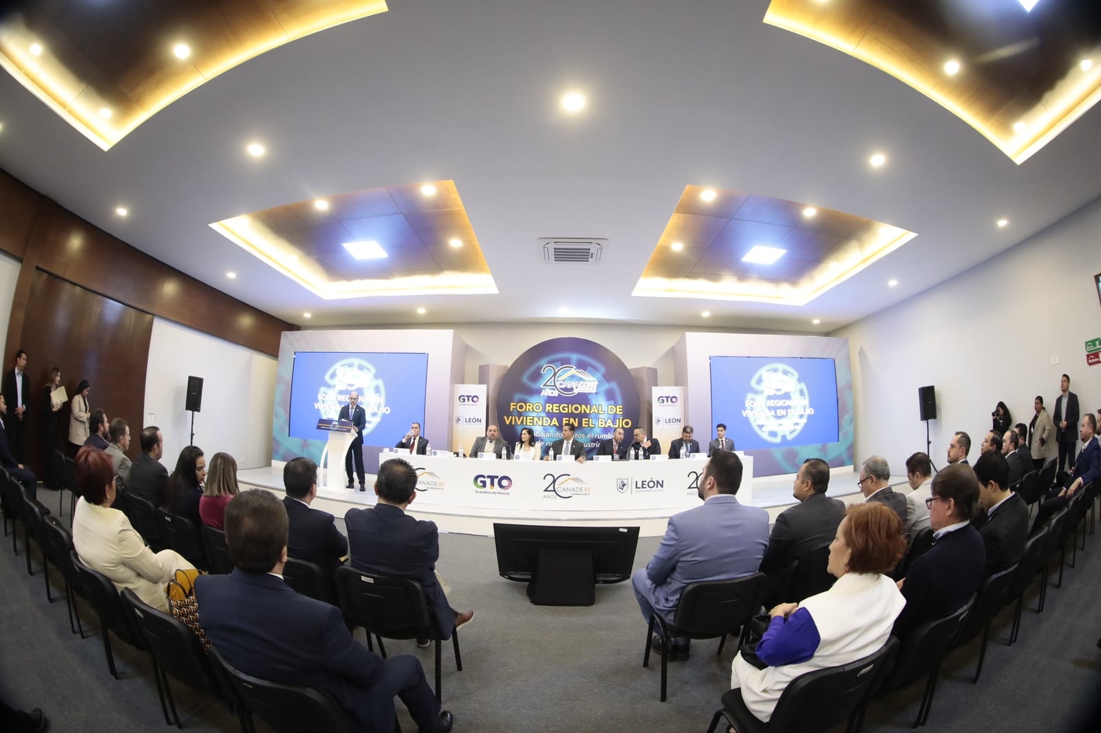 Diego Sinhue Rodríguez impulsa vivienda digna en Guanajuato; inaugura Foro Regional de Vivienda en el Bajío