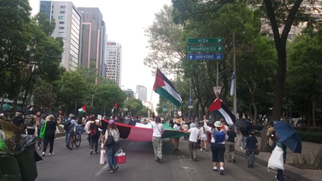Bloqueo en Paseo de la Reforma e Insurgentes