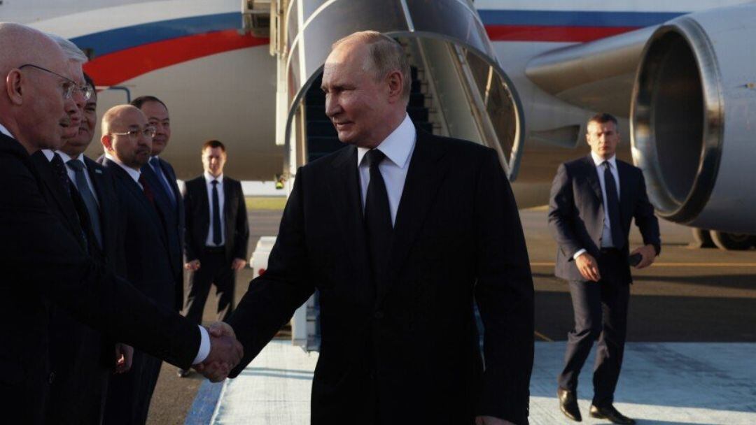 Vladimir Putin llega a cumbre regional en Kazajistán de la alianza de Shanghái