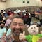 Maestro cumple su sueño: Le arrojan peluche de Dr. Simi durante su clase (VIDEO)