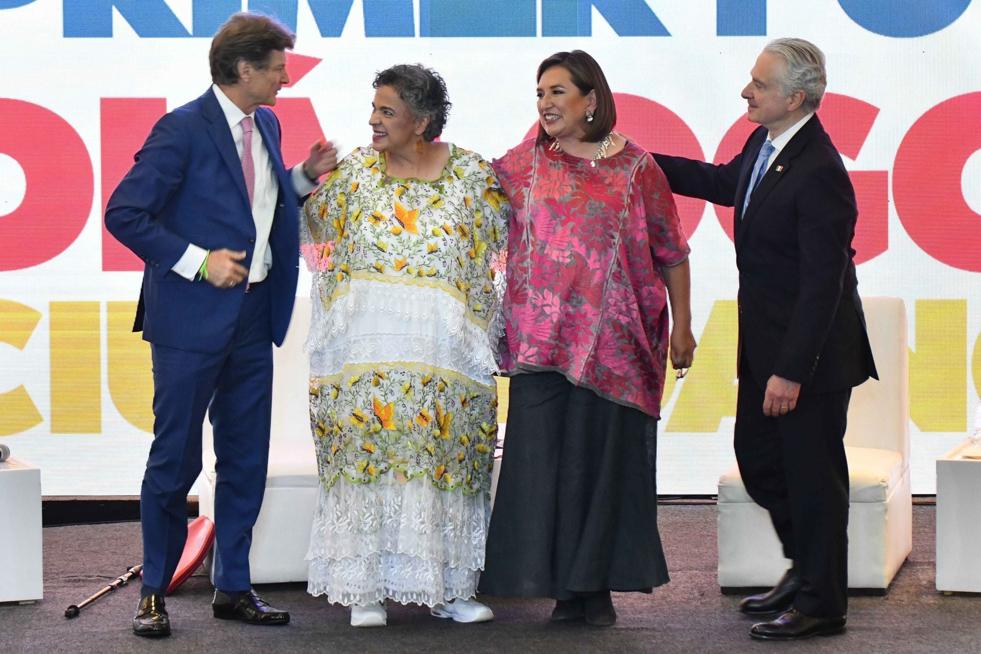 Los finalistas para ser el candidato del Frente Amplio por México para el proceso electoral de 2024: Xóchilt Gálvez; Santiago Creel; Beatriz Paredes y Enrique de la Madrid, participación en el primer foro "Diálogos Ciudadanos"