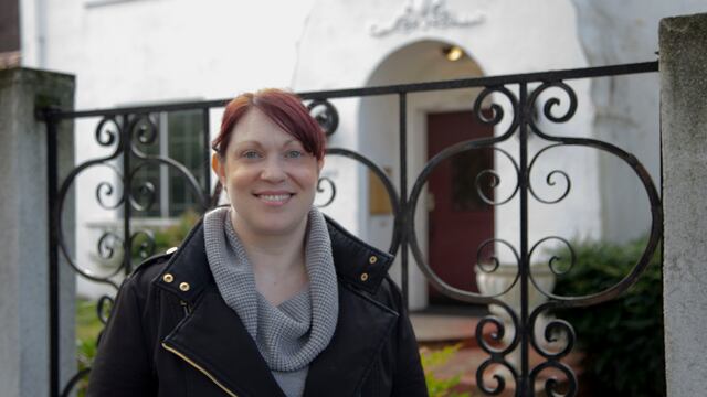 Elizabeth Schneider se recuperó del coronavirus sin necesidad de acudir al hospital