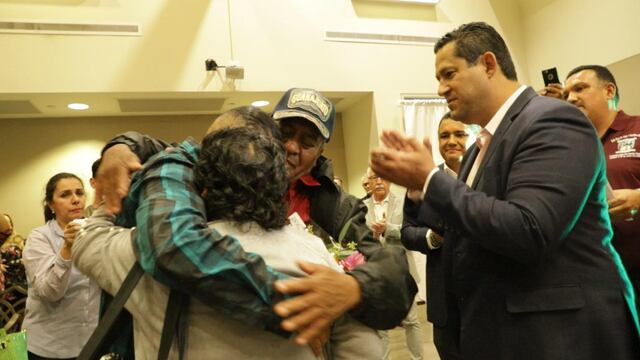 El gobernador de Guanajuato, Diego Sinhue Rodríguez Vallejo, atestiguó los reencuentros de migrantes con familiares.