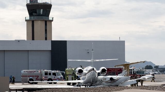 Choque de dos aviones en Aeropuerto de Scottsdale, Estados Unidos, deja un muerto