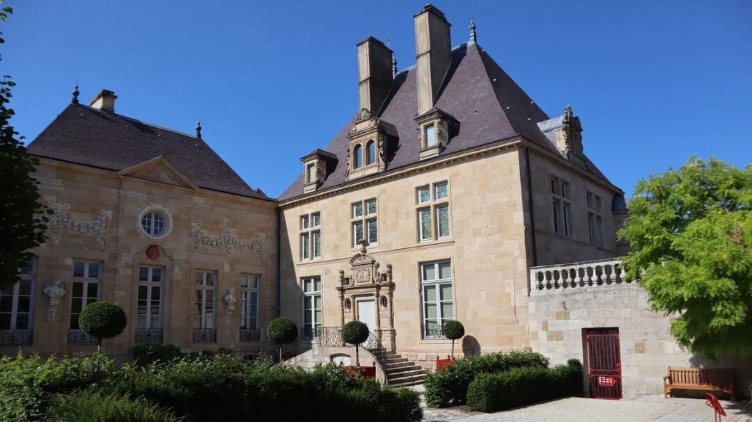 Otro museo en Francia es saqueado tras el robo millonario al Louvre en París