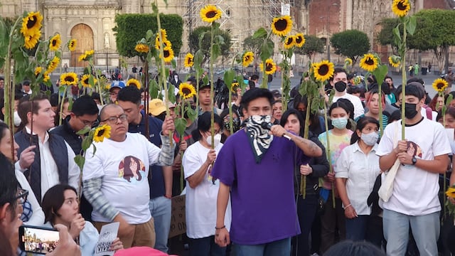 Marcha contra la Guardia Nacional en el Metro en vivo: con girasoles; guardan un minuto de silencio por Yaretzi