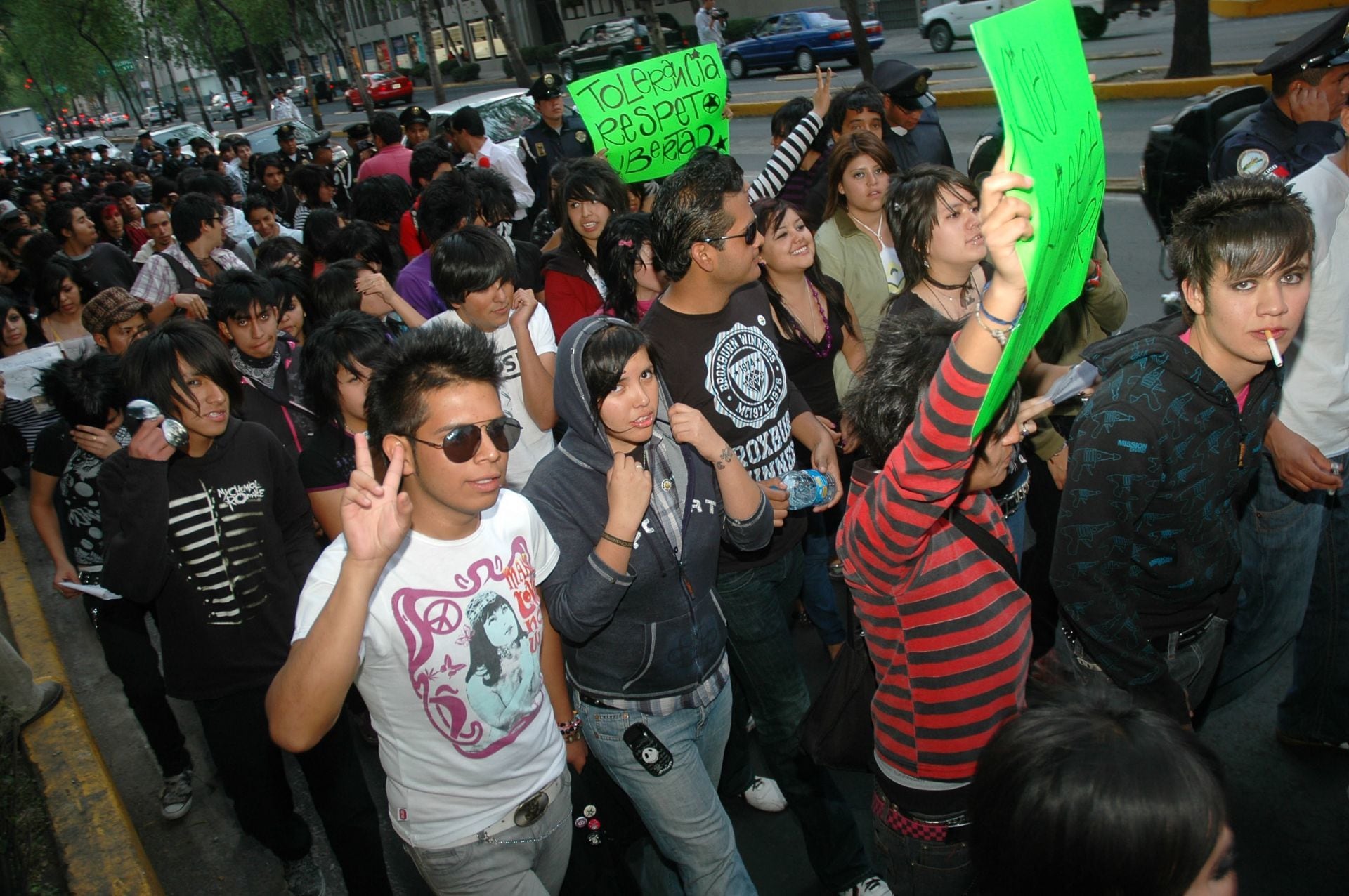 Emos vs Punks: pelea en CDMX en 2008