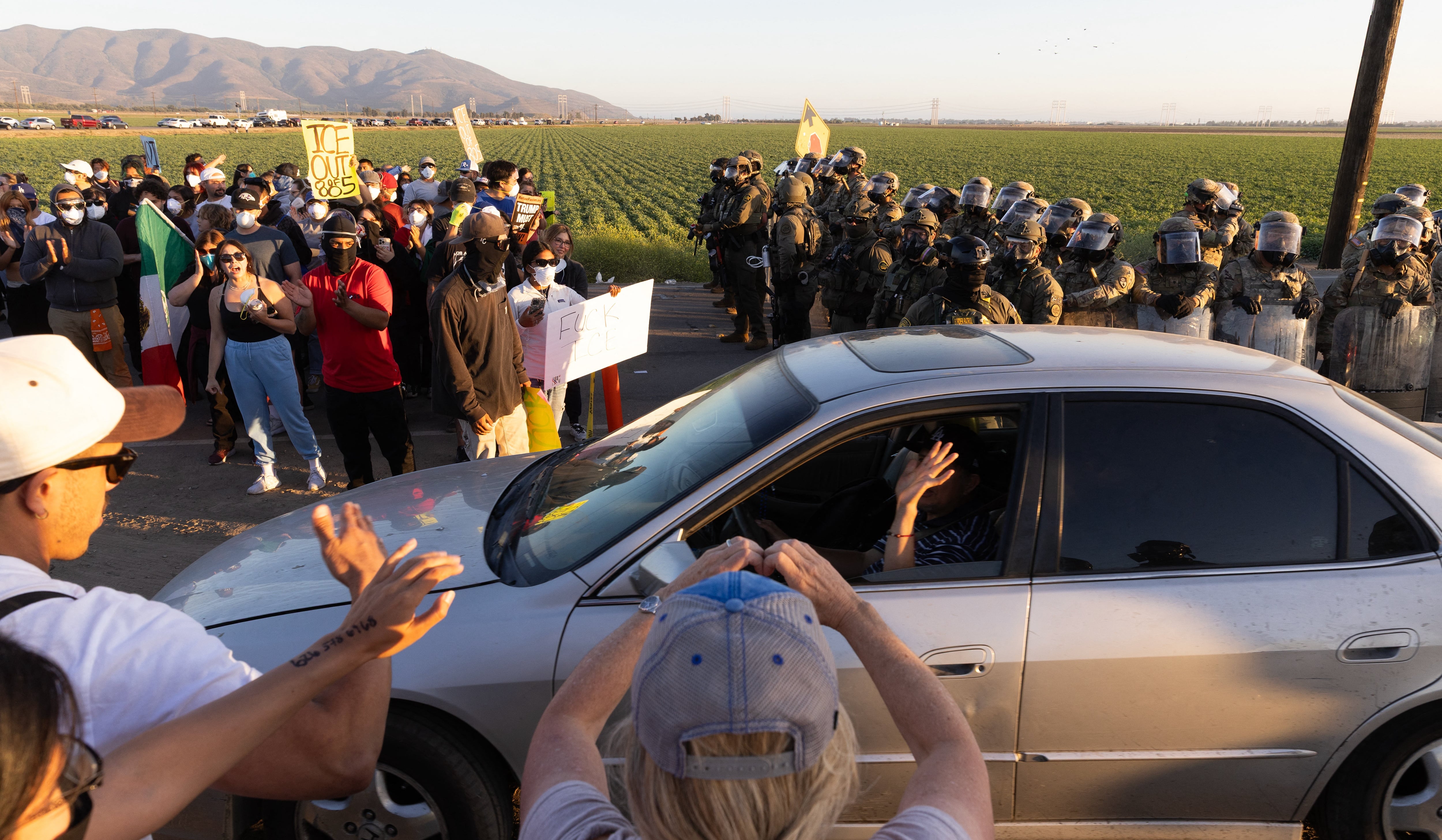 Agentes de ICE y Guardia Nacional hacen redada en granja de California, Estados Unidos