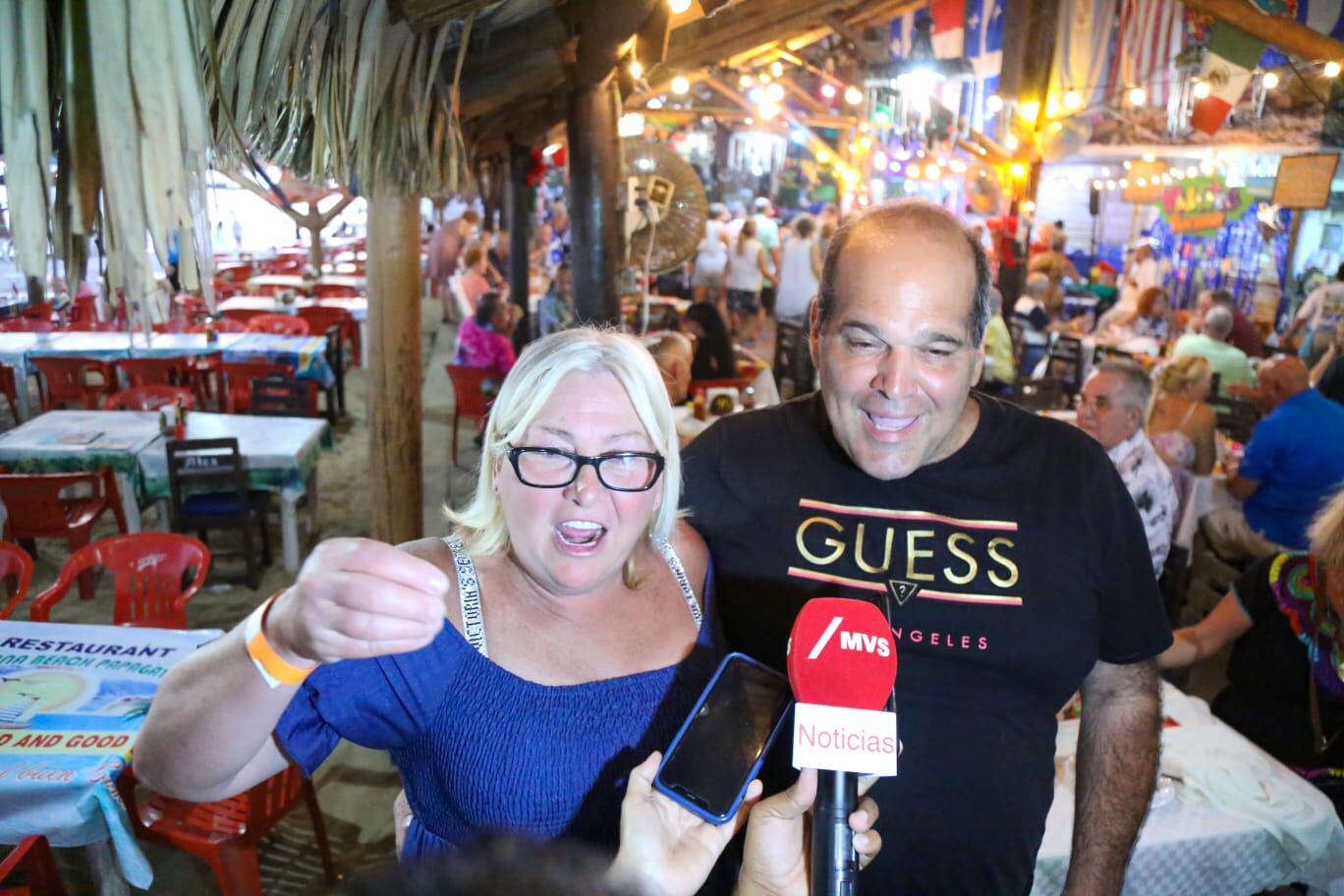 Turistas extranjeros en Acapulco