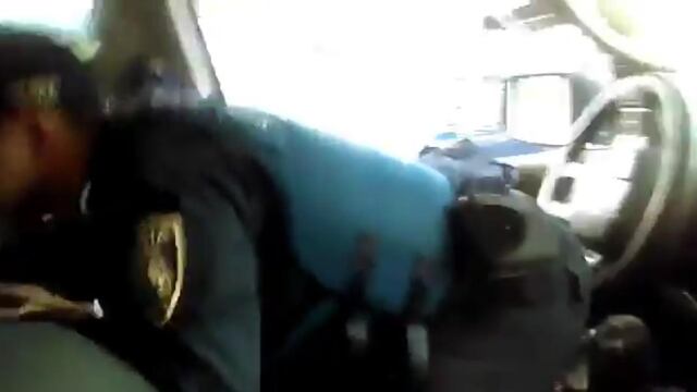 En el video puede escucharse las risas de quien lo está grabando