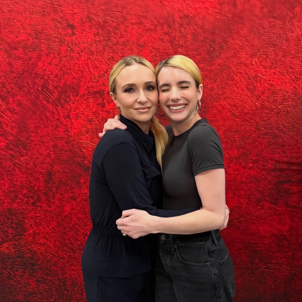 Emma Roberts despide a Hayden Panettiere tras muerte con un emotivo mensaje