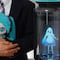 La historia del japonés que tiene 10 años de relación con el holograma de Hatsune Miku