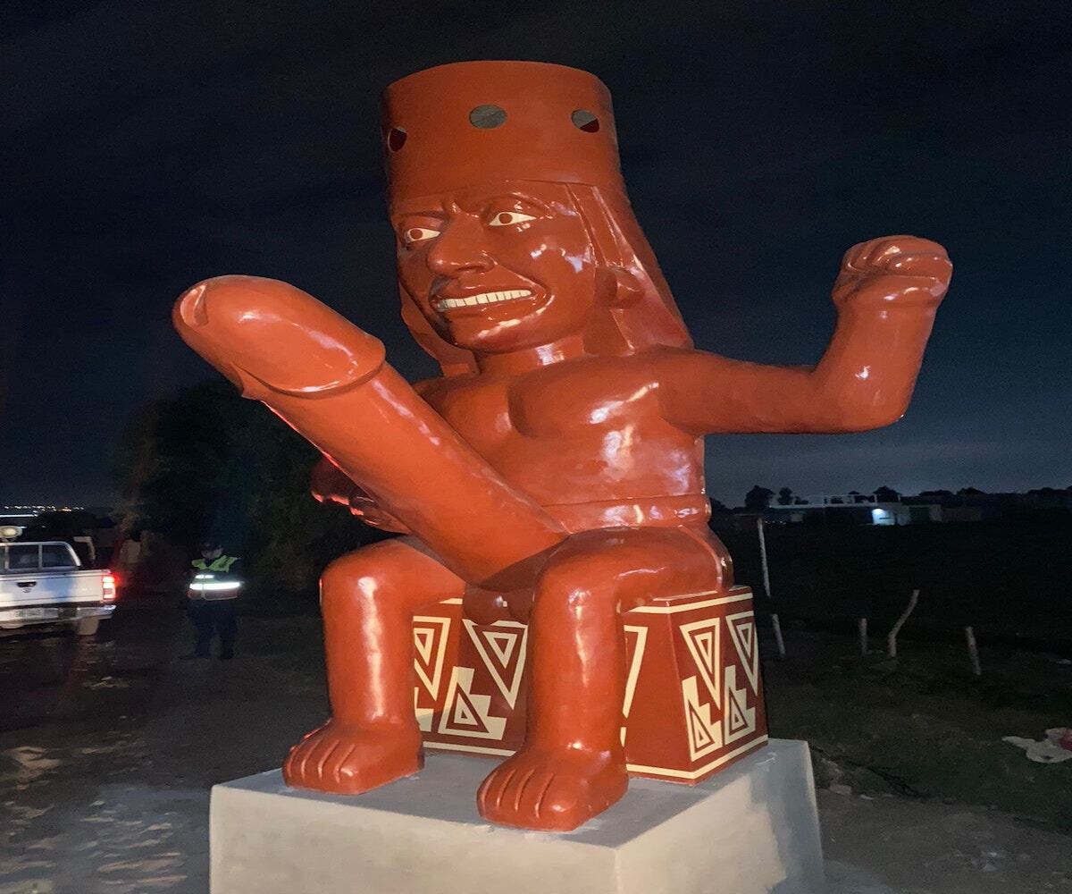 "Huaco de la fertilidad", escultura con pene enorme en Perú