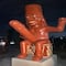 Destrozan una escultura con pene enorme en Perú; era “huaco de la fertilidad”