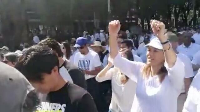 Margarita Zavala en marcha contra AMLO. Calderón celebró "éxito".
