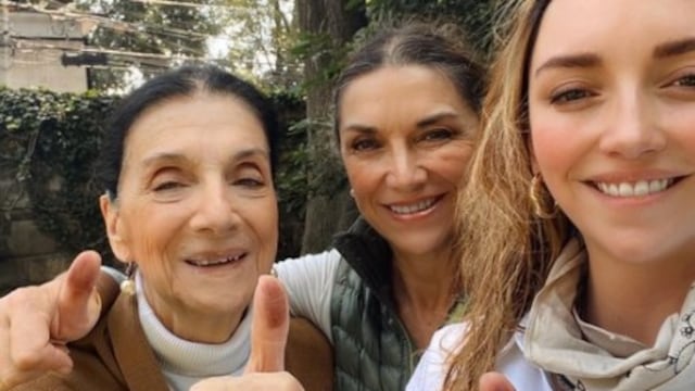 En sus redes sociales, Regina Blandón publicó que ya acudió a votar