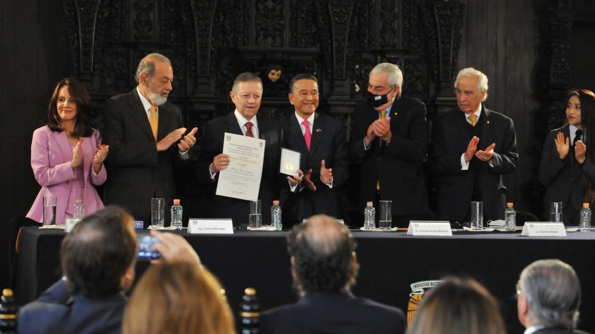 Firma del convenio en la UNAM con la SCJN