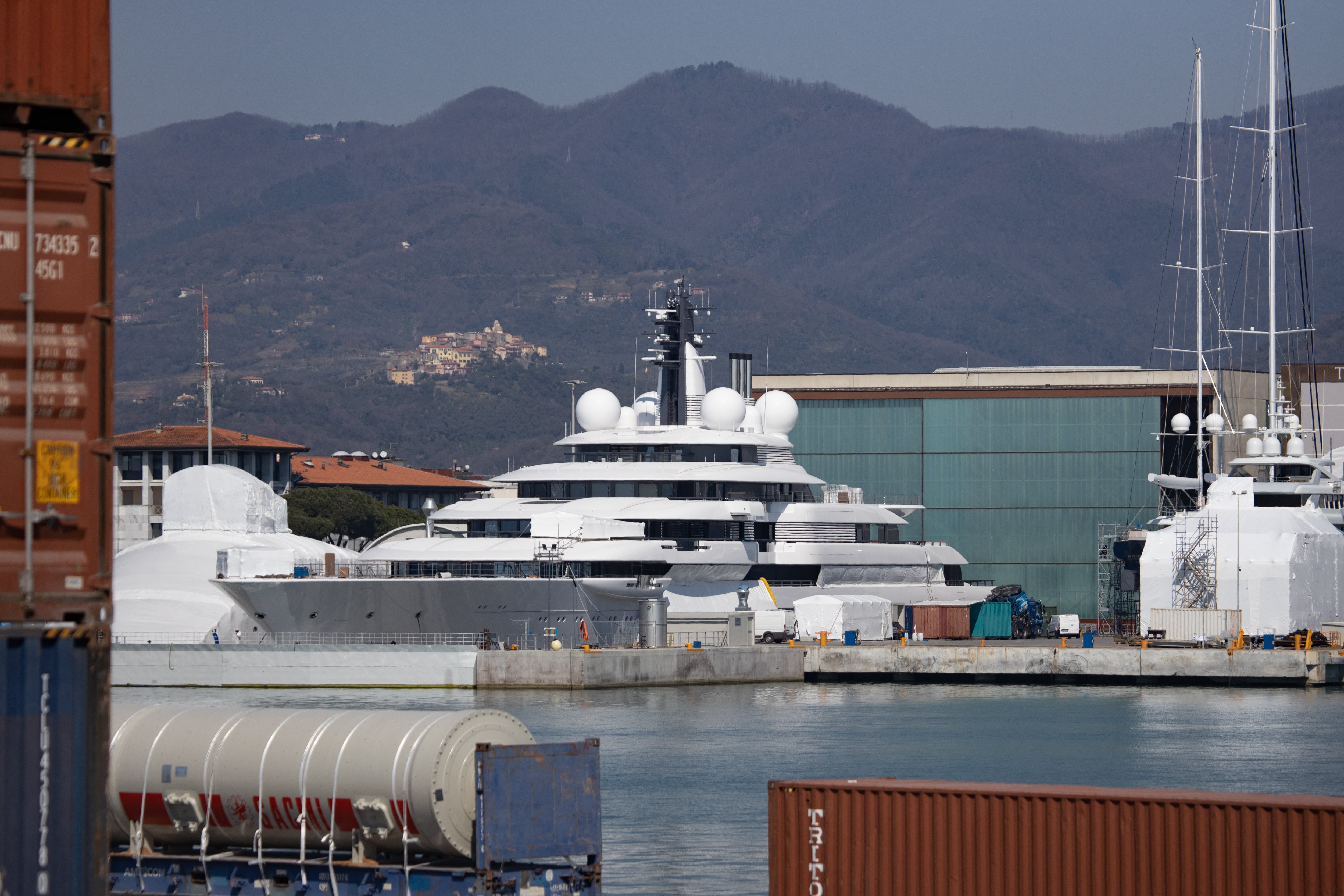 Yate "Scheherazade" el cual pertenecería a Vladimir Putin