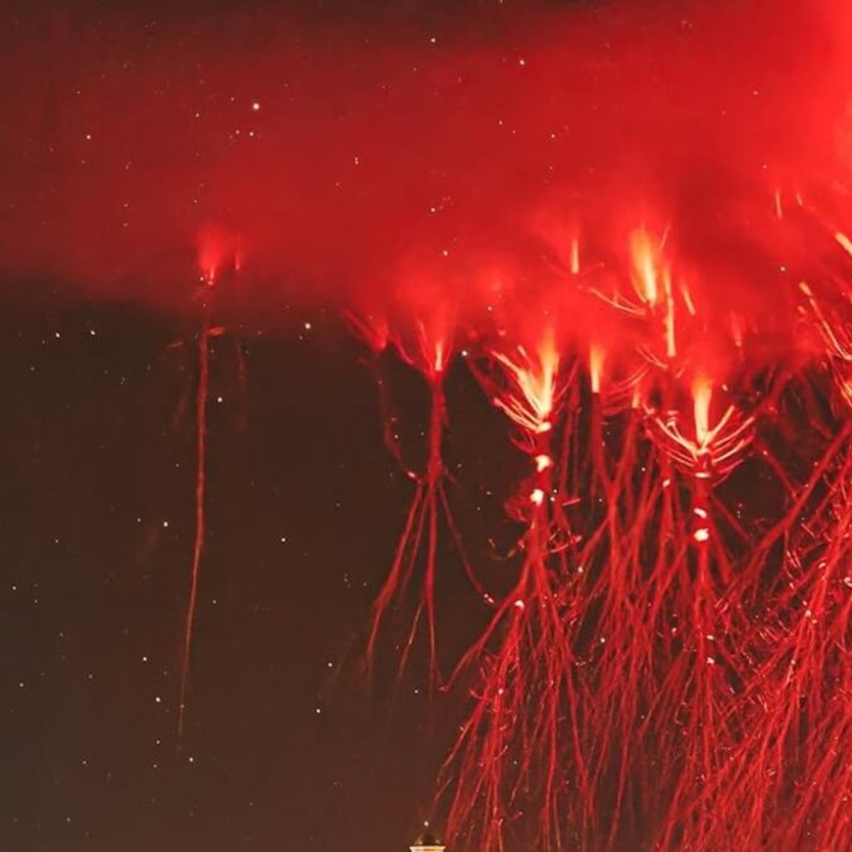 Florian Riou capta “red sprites”, destellos rojos en el cielo de Francia