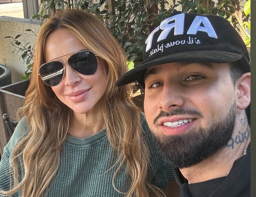 Aylín Mujica junto a su hijo Mauro