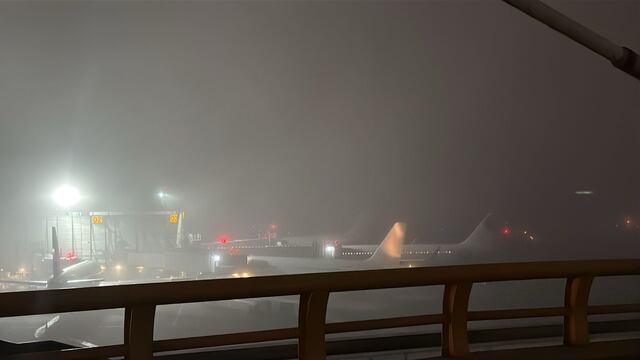 Banco de niebla sobre AICM hoy 22 de noviembre de 2024