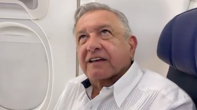 El presidente AMLO en su video de felicitación a La Jornada.