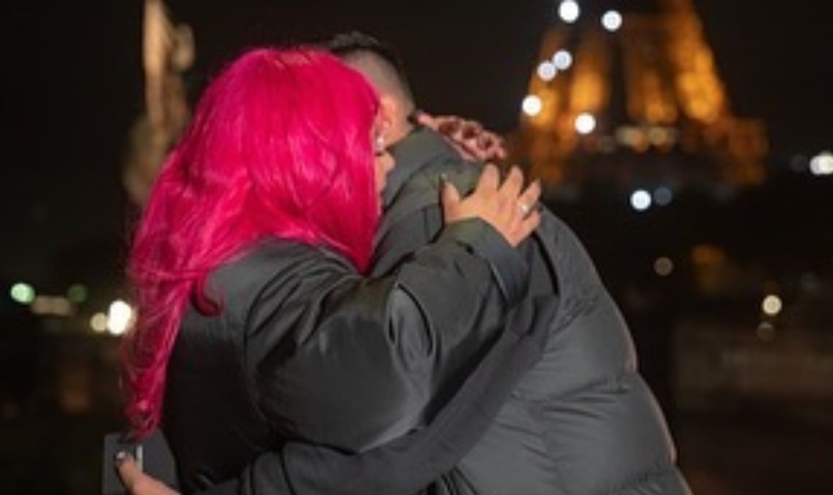 VIDEO: Herly RG llega a París y su novio le pide matrimonio de la forma más romántica