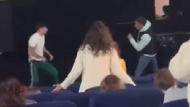 ¿Qué pasó en el estreno de la película de Garfield? Un hombre acaba golpeado por el boxeador Antonio Barrul