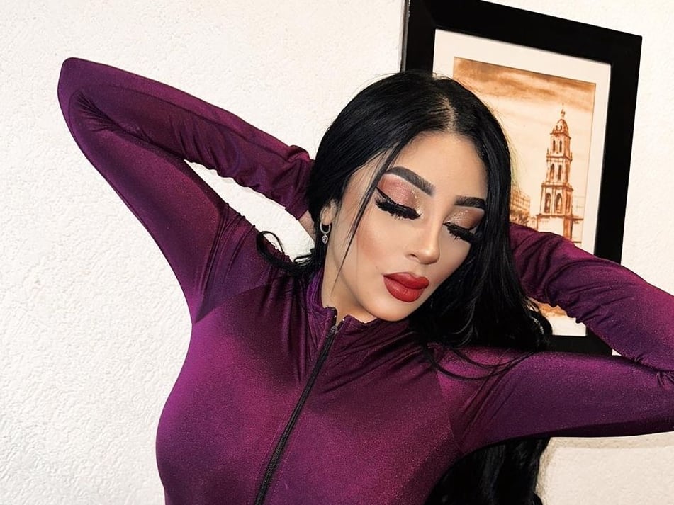 Bellakath, cantante.