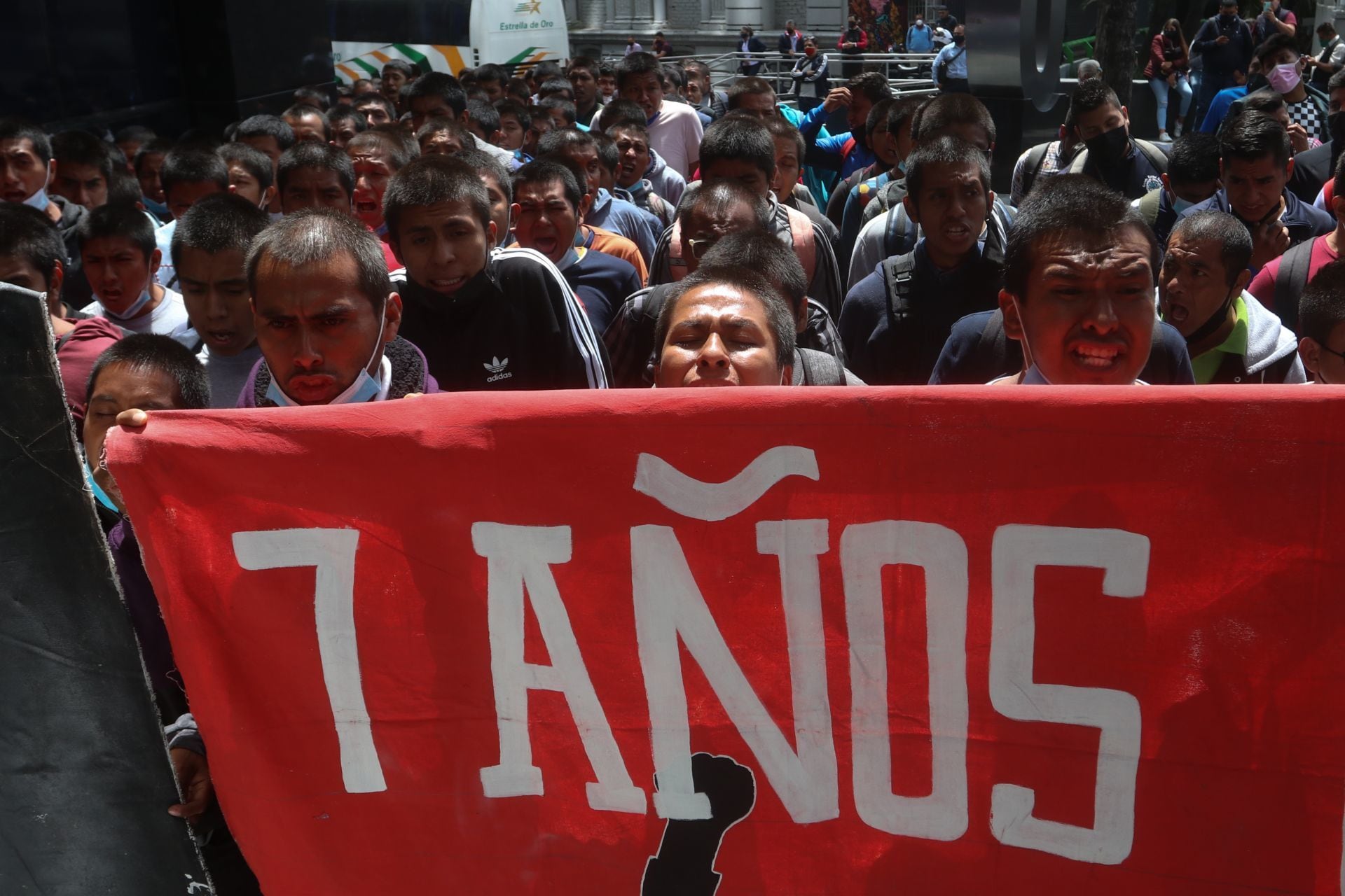 Protesta a 7 años de la desaparición de los 43