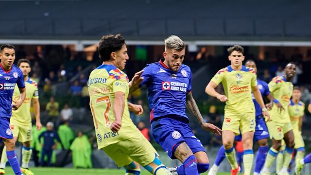 Gonzalo Piovi y Alejandro Zendejas en el América vs Cruz Azul.