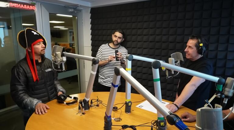 Sonido Pirata en entrevista con Yordi Rosado hablando de Medio Metro