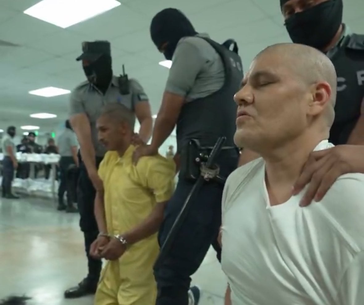 El Salvador recibe de Estados Unidos a más de 200 supuestos integrantes de Tren Aragua