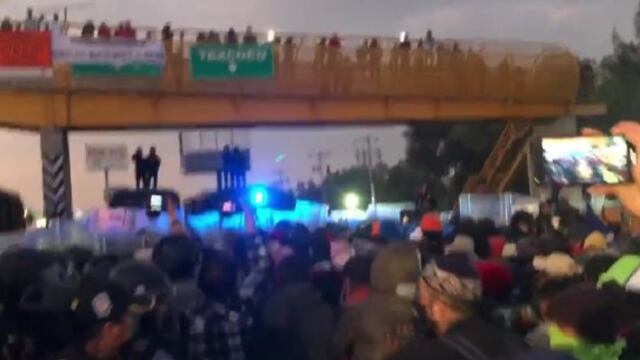 Elementos de SSC-CDMX bloquean el paso a migrantes en la México-Puebla