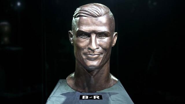 El escultor realizó otro busto de CR7