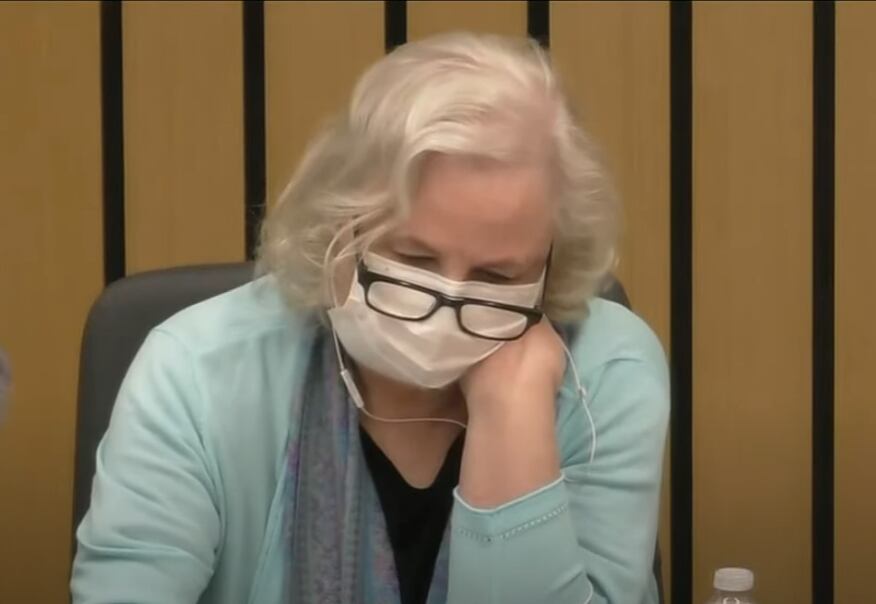 Nancy Crampton-Brophy, autora de  “Cómo matar a tu marido”