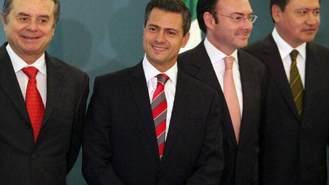 Urge que haya movimientos reales en el gobierno