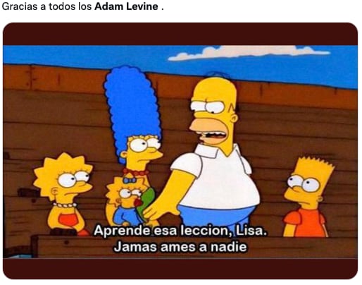 Memes funan a Adam Levine