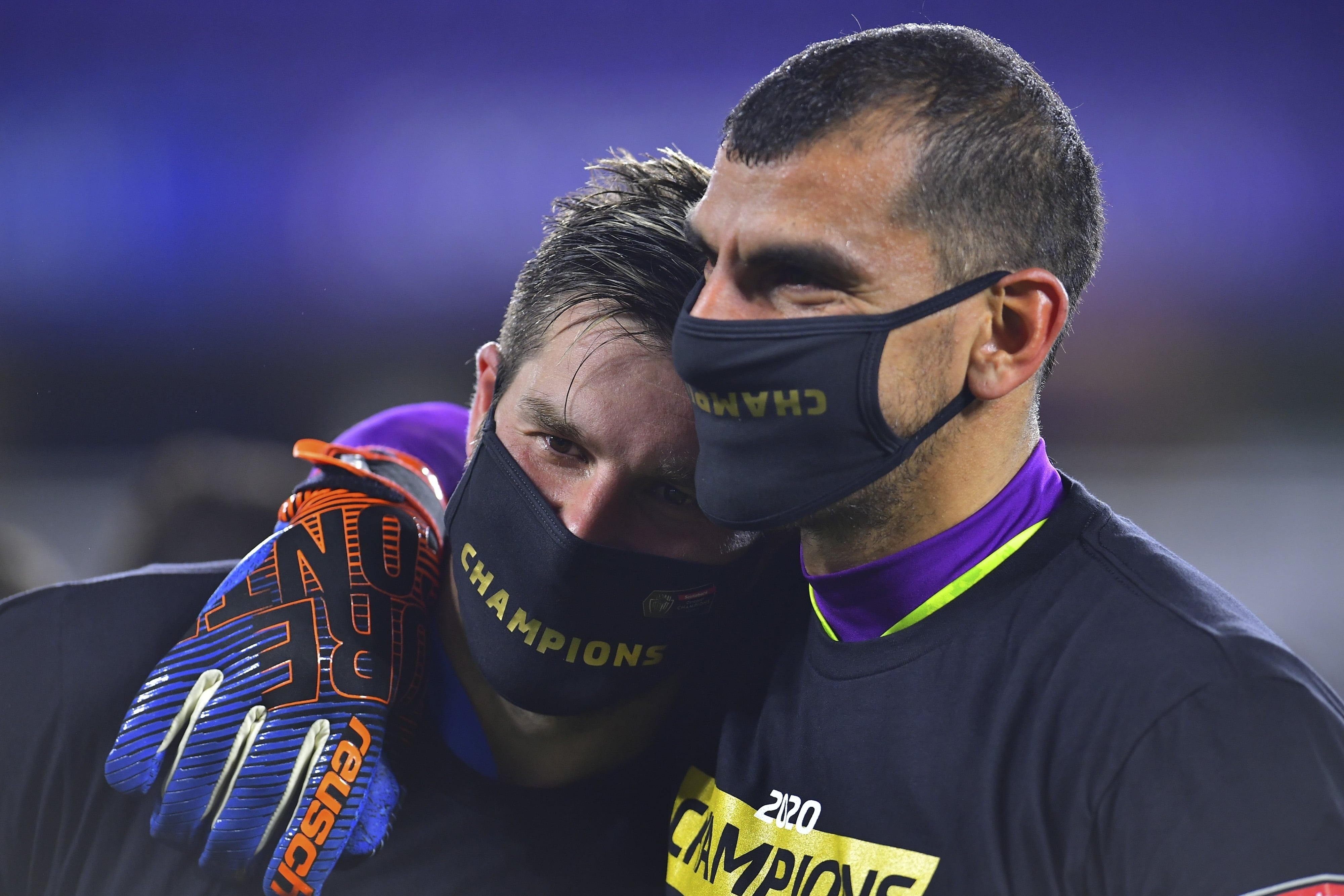 André-Pierre Gignac y Nahuel Guzmán