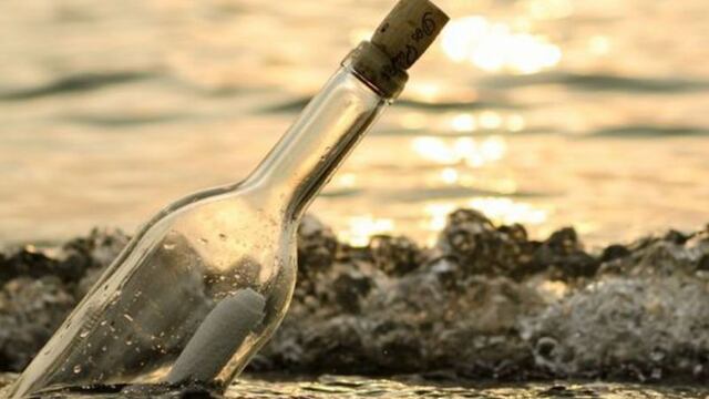 encuentran mensaje de despedida en una botella en el mar en Baja California Sur/internet