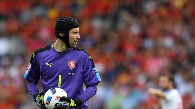 Cech en un partido con República Checa