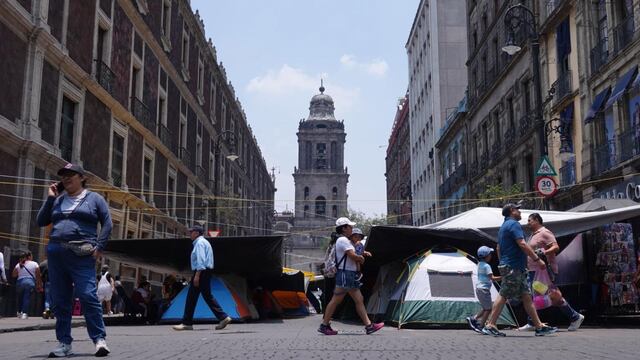 Desde el 14 de mayo, integrantes de la Coordinadora Nacional de Trabajadores de la Educación (CNTE) instalaron un plantón en el Zócalo capitalino