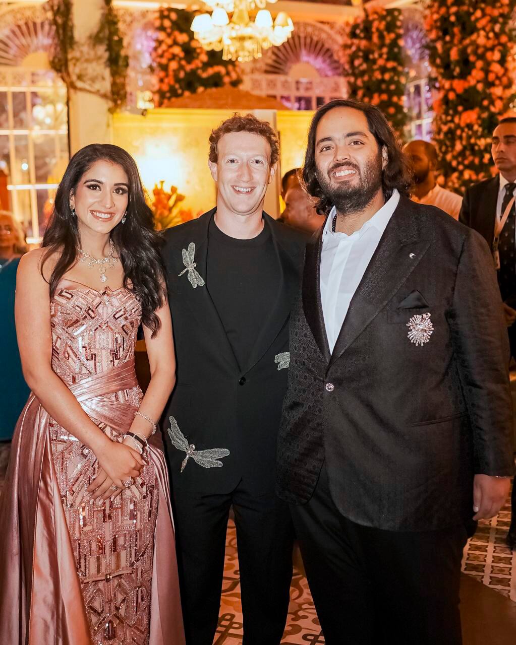 Radhika Merchant con Mark Zuckerberg y Anant Ambani