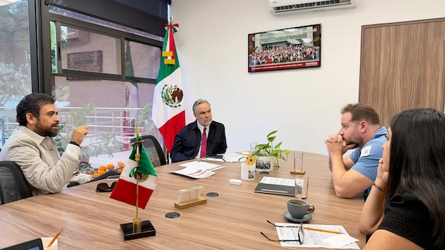 Morena pide a Diego Ruzzarin estrategias de defensa de la soberanía nacional